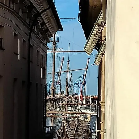 Doge Cambiaso- Davanti All'acquario - Grande Terrazza Privata - Palazzo Nobiliare Storico